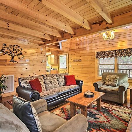 Cabin With Hot Tub About 2 Mi To Island In Pigeon Forge! Exteriör bild