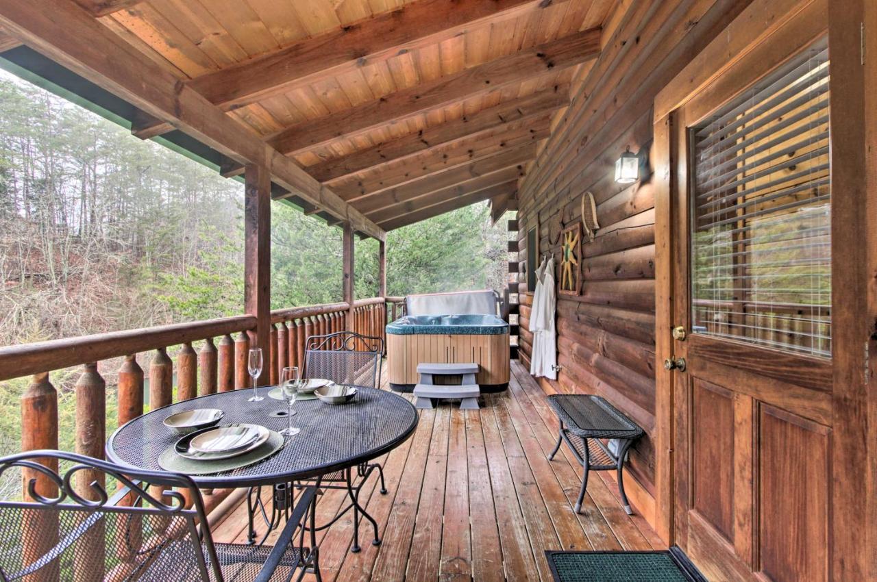 Cabin With Hot Tub About 2 Mi To Island In Pigeon Forge! Exteriör bild