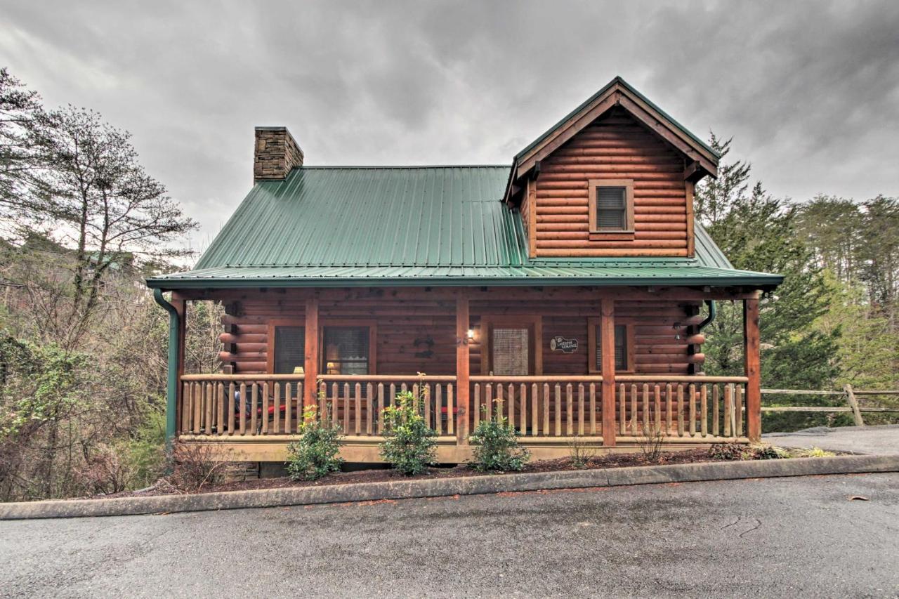 Cabin With Hot Tub About 2 Mi To Island In Pigeon Forge! Exteriör bild