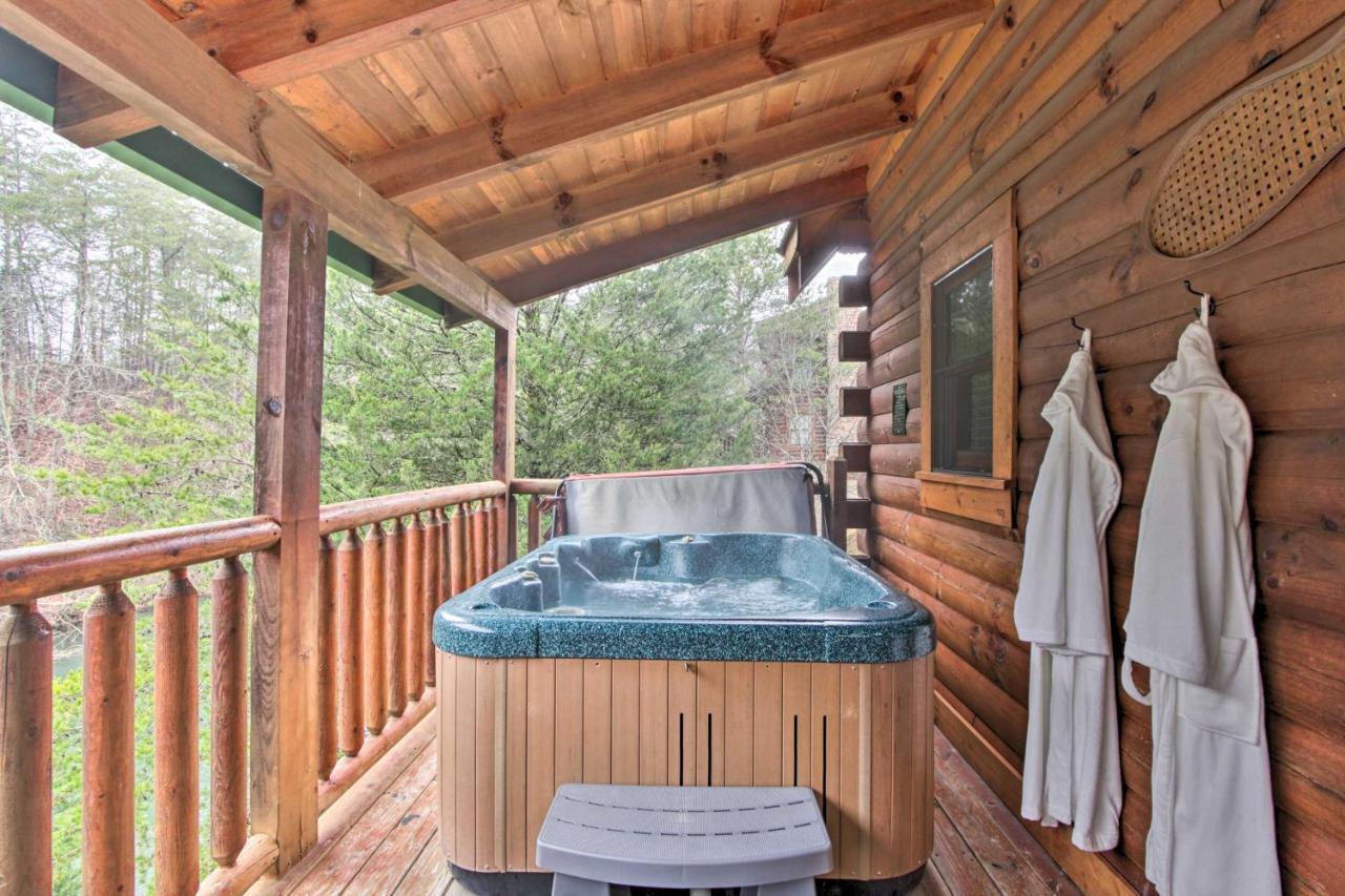 Cabin With Hot Tub About 2 Mi To Island In Pigeon Forge! Exteriör bild