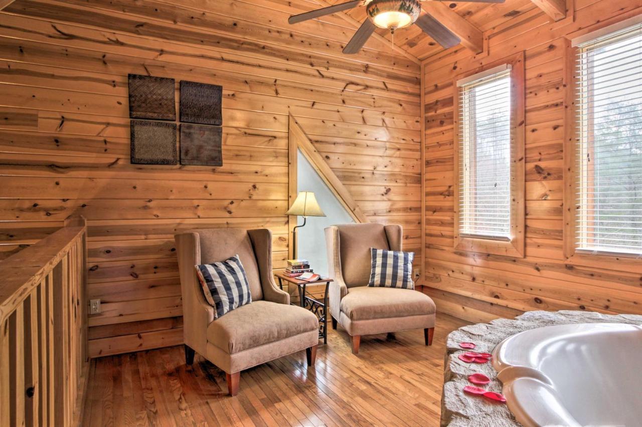 Cabin With Hot Tub About 2 Mi To Island In Pigeon Forge! Exteriör bild