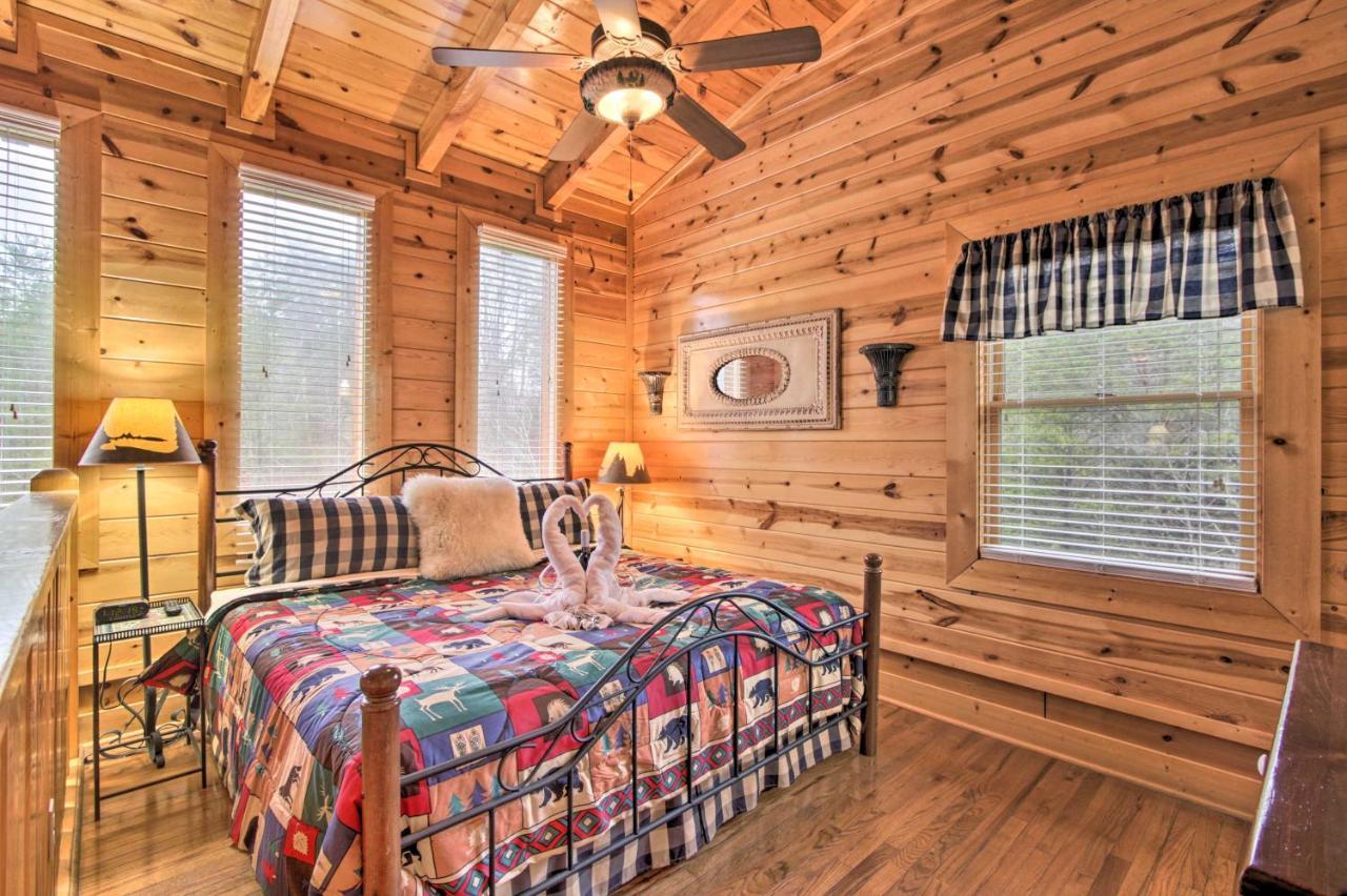 Cabin With Hot Tub About 2 Mi To Island In Pigeon Forge! Exteriör bild